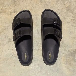 Mens 13 rubber birk-style sandal.